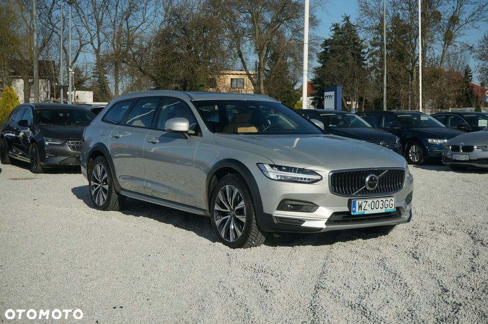 Volvo V90 Cross Country B5 D AWD Ultimate - 5