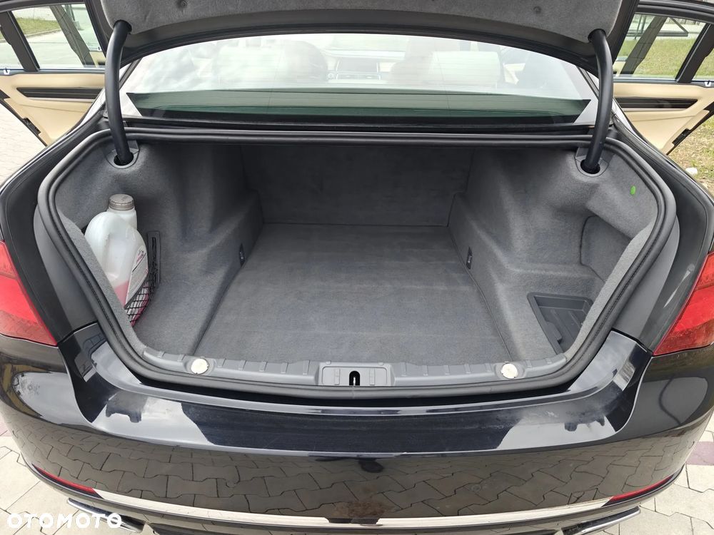 BMW Seria 7 740d xDrive - 19
