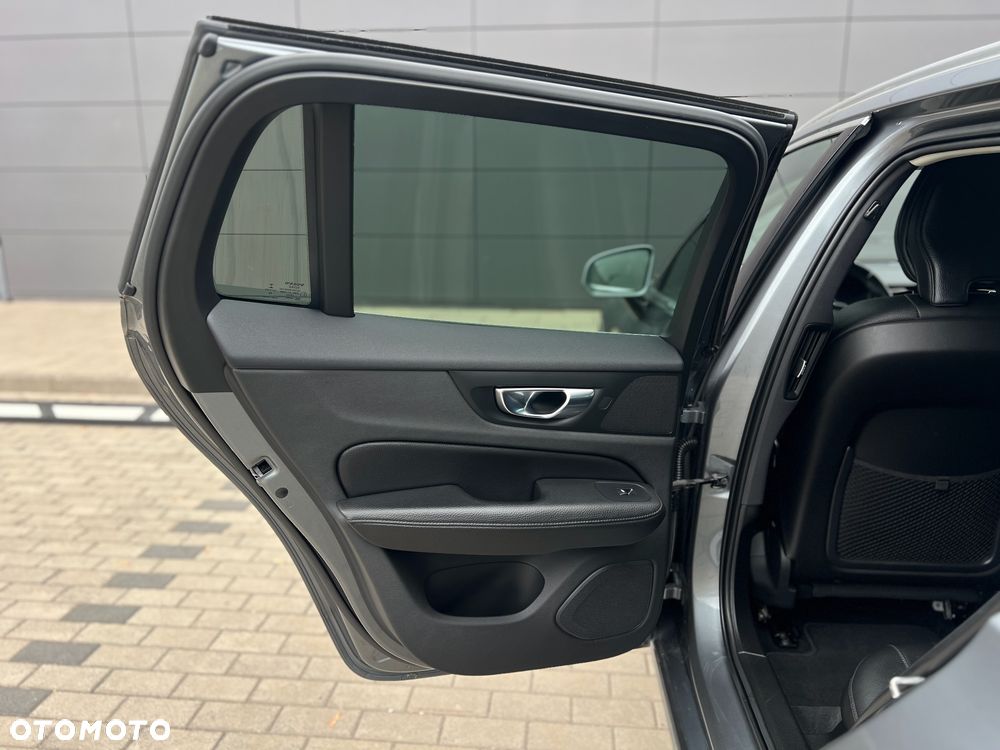 Volvo V60 B4 D Inscription - 26