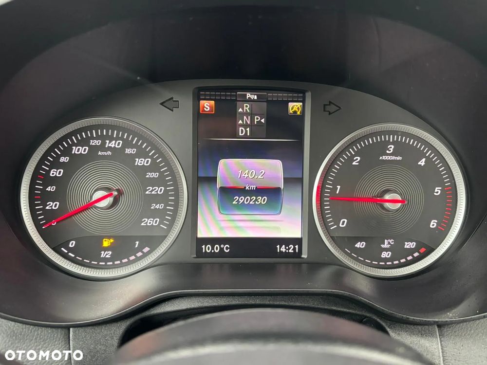 Mercedes-Benz Klasa C 220 d 4Matic 7G-TRONIC Avantgarde - 7