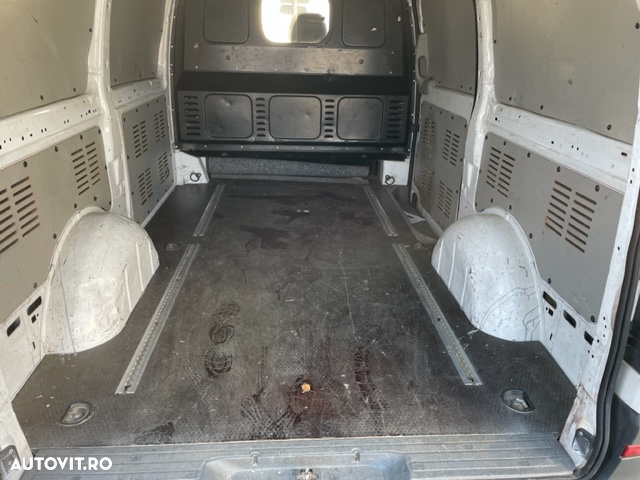 Dezmembrez Mercedes Vito 109 W639 - 4