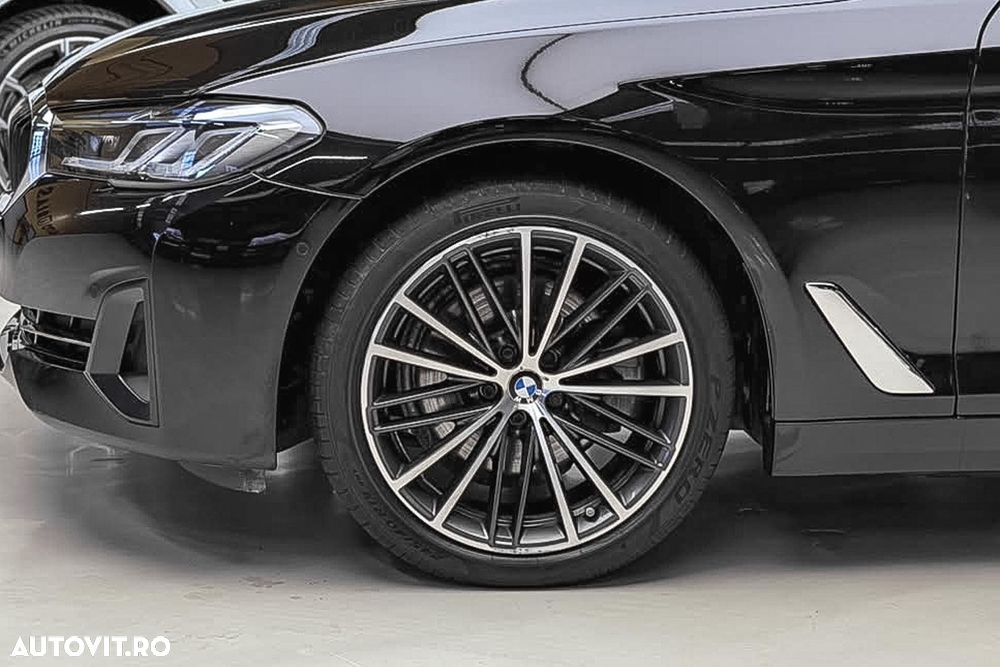 BMW Seria 5 520d Aut. Luxury Line - 41
