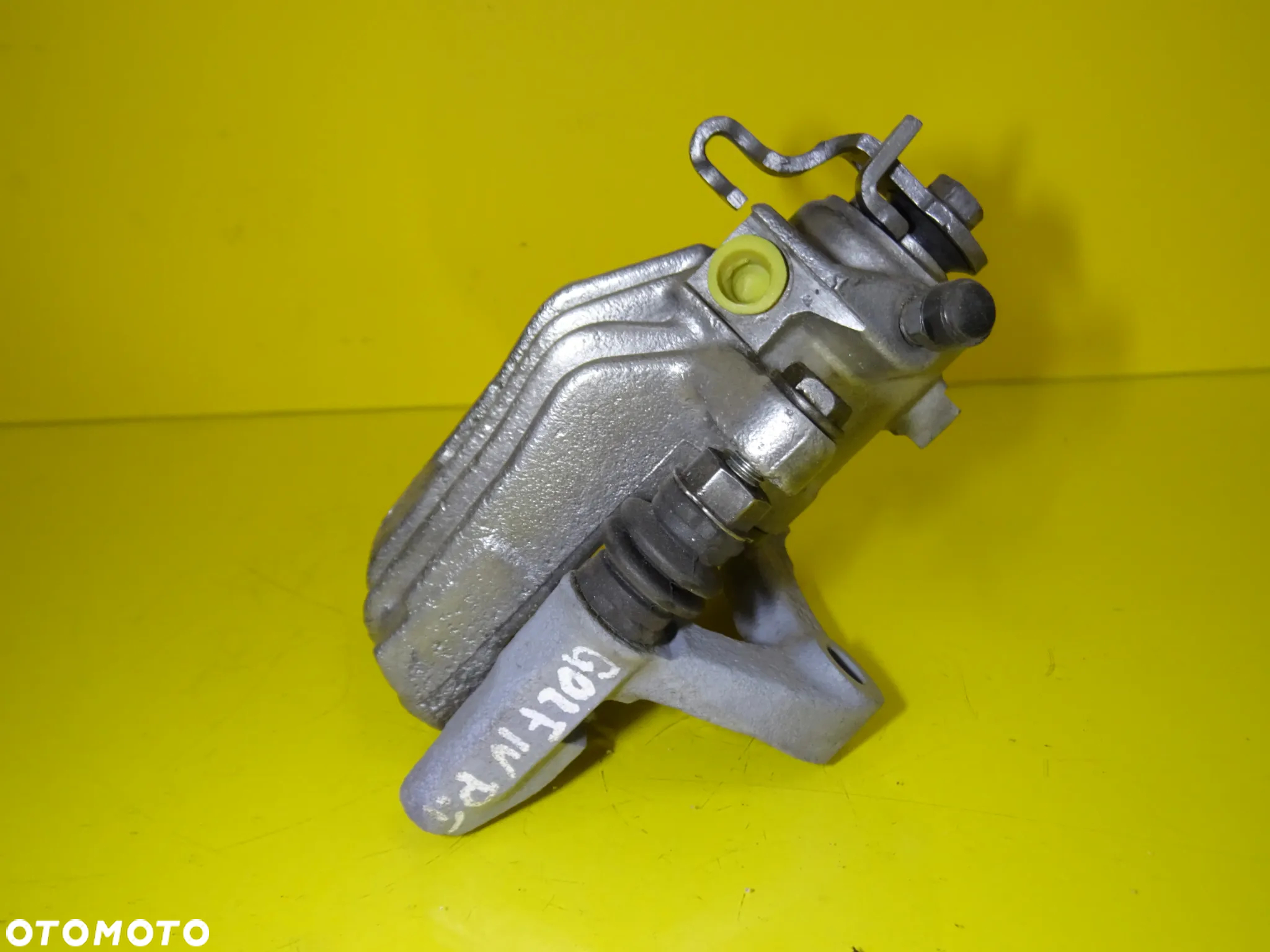 ZACISK ZACISKI HAMULCOWE KOMPLET PRAWY LEWY TYŁ VW GOLF IV Ø 38MM LUCAS NR1 - 5