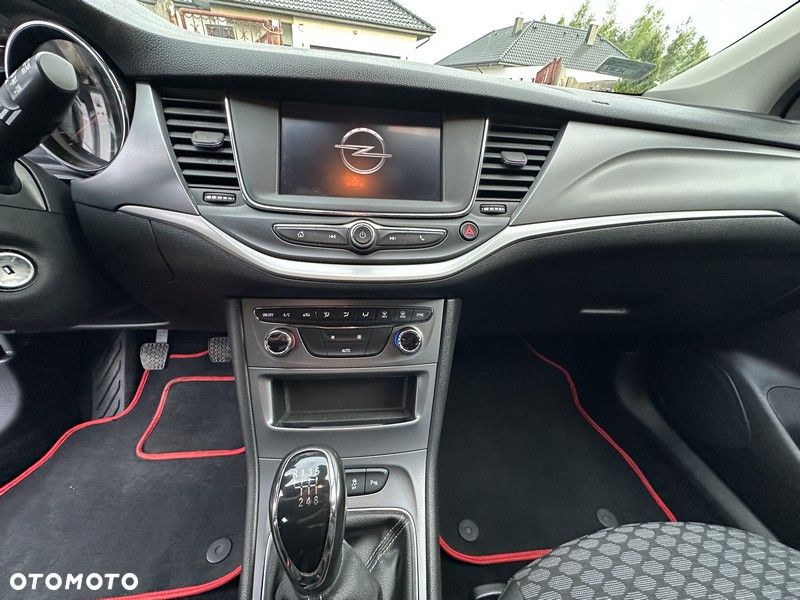 Opel Astra 1.2 T Elegance S&S - 21