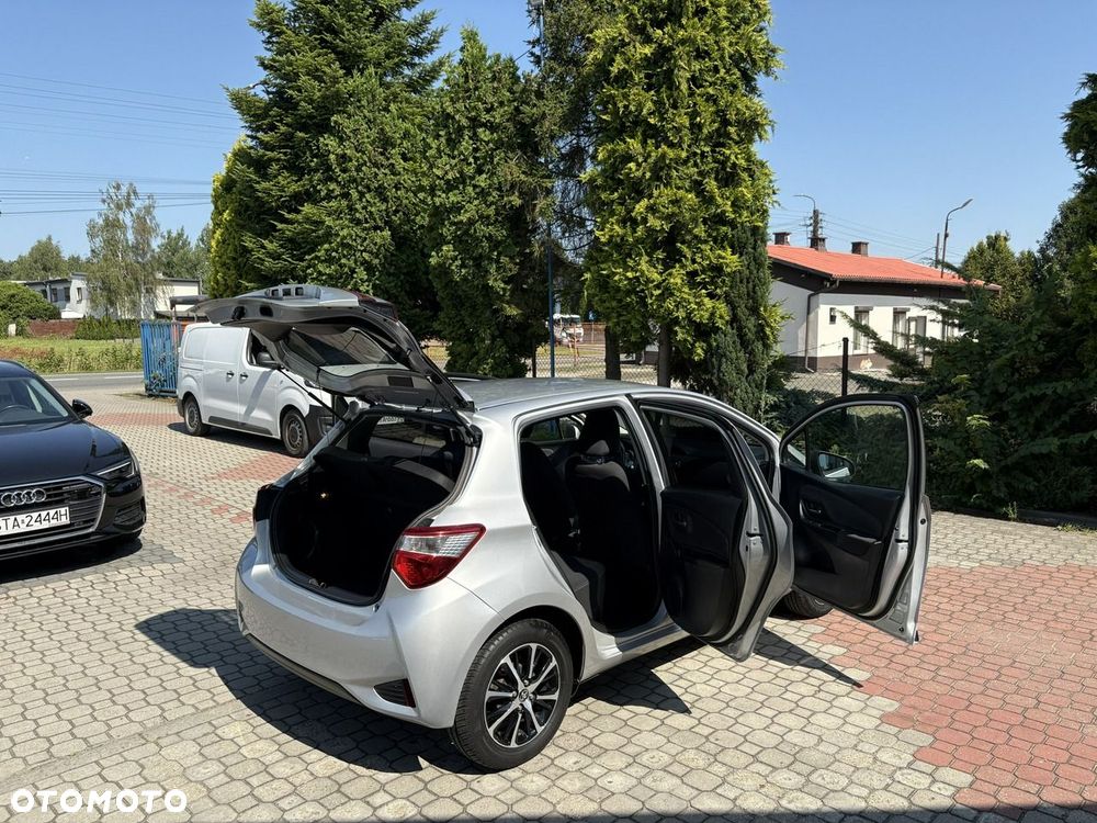 Toyota Yaris - 32