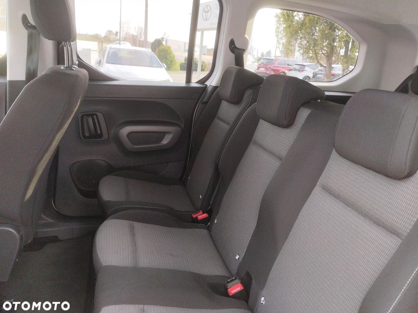 Toyota Proace City Verso Long 1.5 D-4D Business - 11