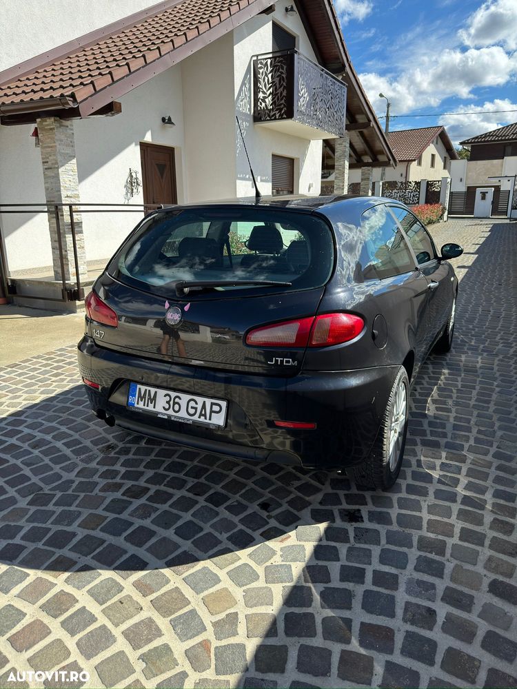 Alfa Romeo 147 1.9 JTDM 8V - 13