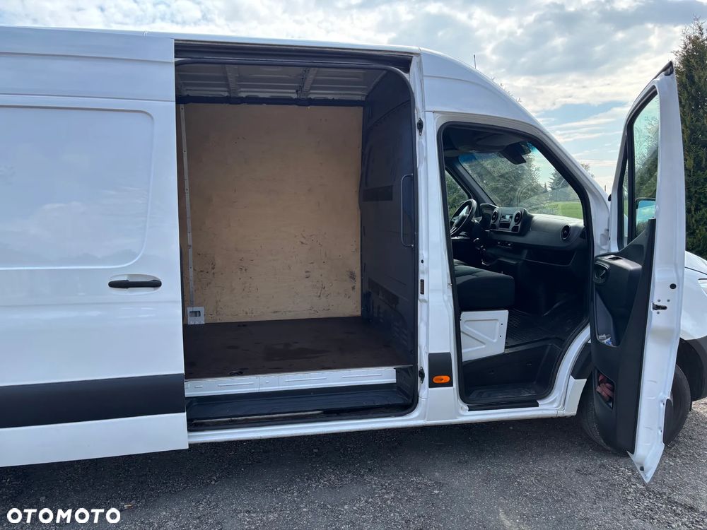Mercedes-Benz Sprinter - 8