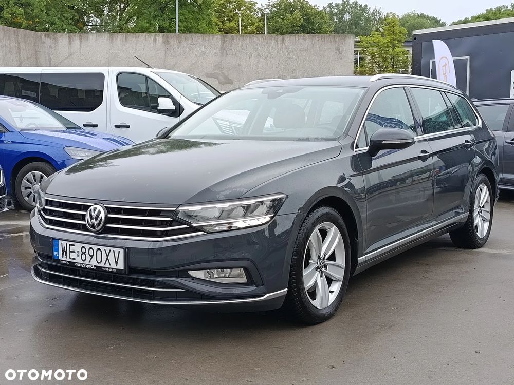 Volkswagen Passat - 1