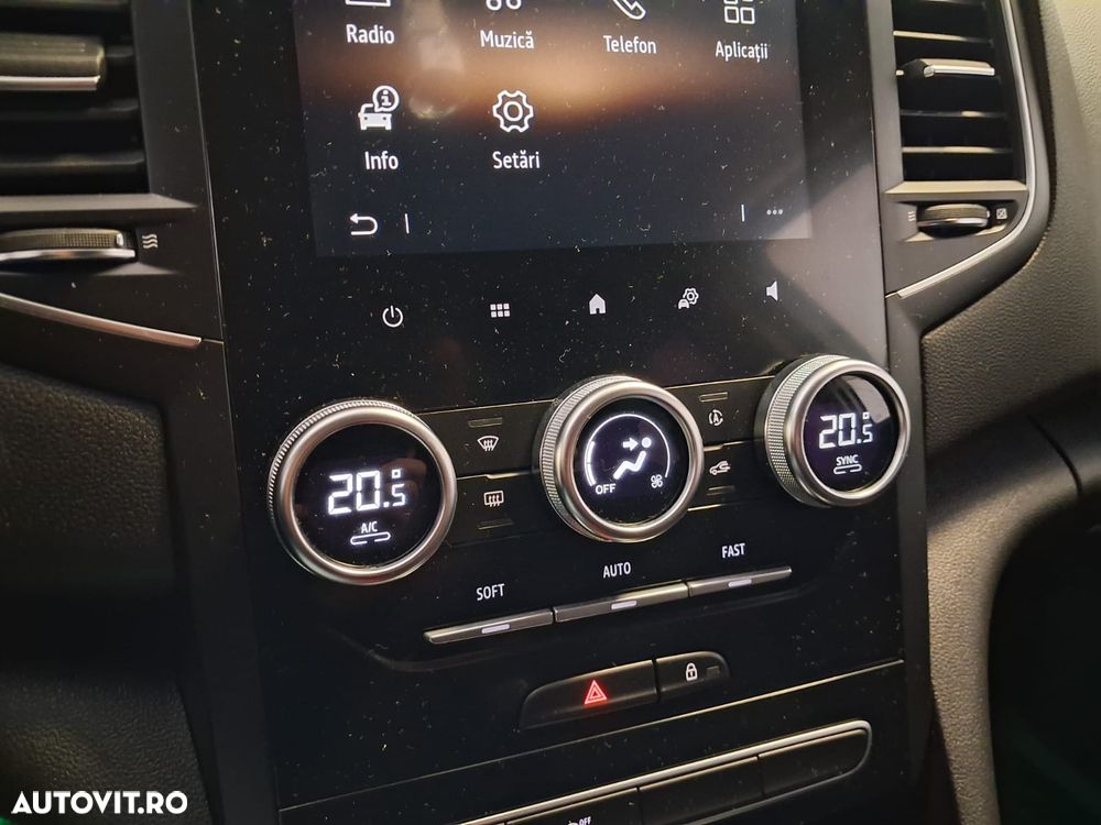 Renault Megane TCe 140 GPF Techno - 10