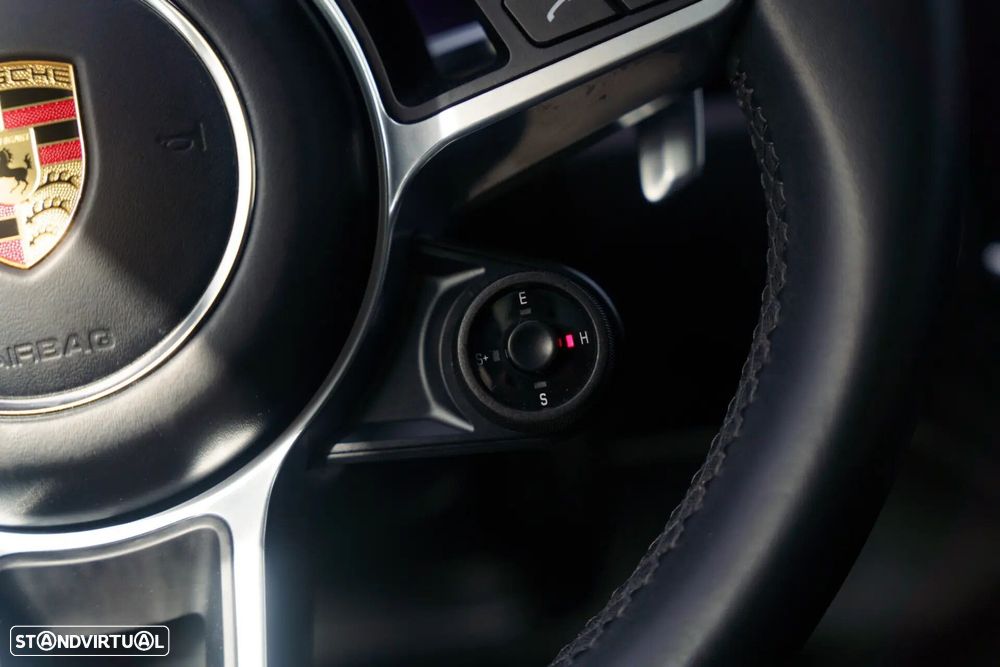 Porsche Cayenne Coupé E-Hybrid Platinum Edition - 42