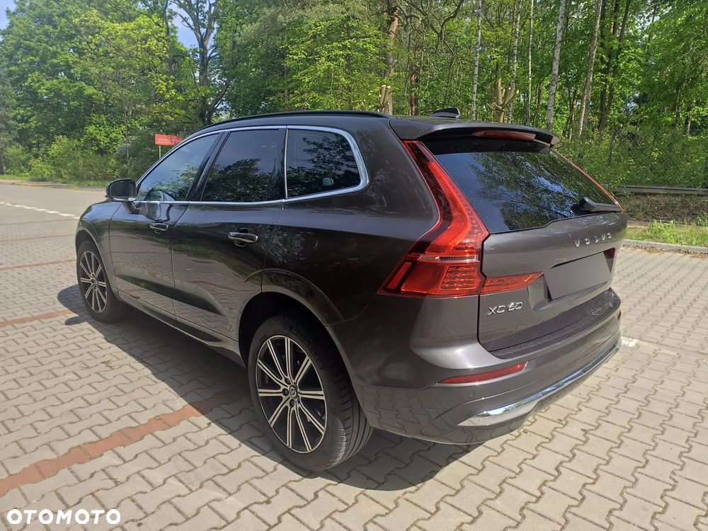 Volvo XC 60 B5 D AWD Ultimate Dark - 6