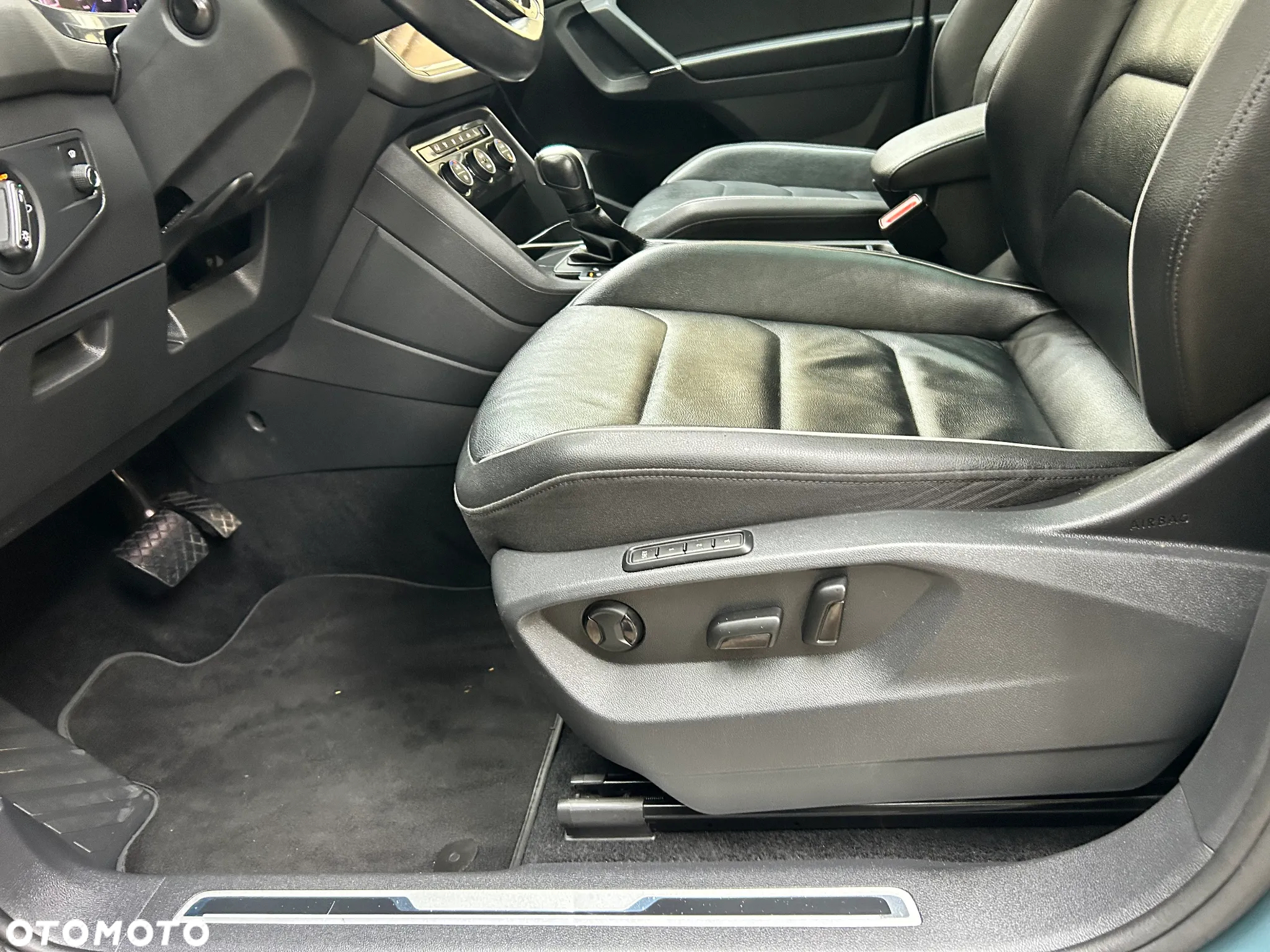 Volkswagen Tiguan Allspace 2.0 TSI 4Mot Highline DSG - 11