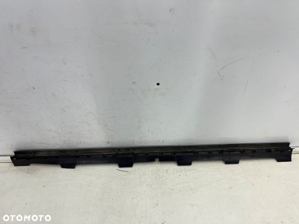 Listwa Range Rover Sport II L494 13-22r. prawa przednia dolna USZCZELKA nakładki drzwi prawy przód - 4