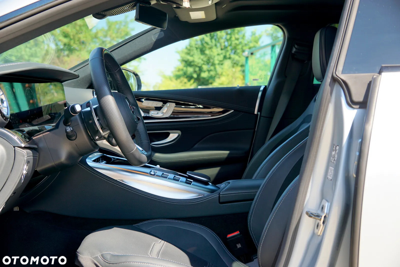Mercedes-Benz AMG GT 43 4Matic+ Coupe 4D Speedshift TCT 9G - 18