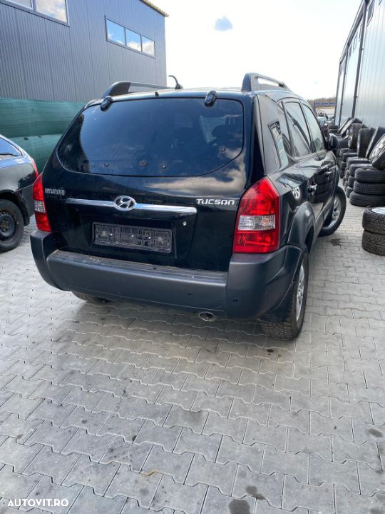 Dezmembram Hyundai Tucson 2.0 benzina 4x4,an fabr. 2009 - 2