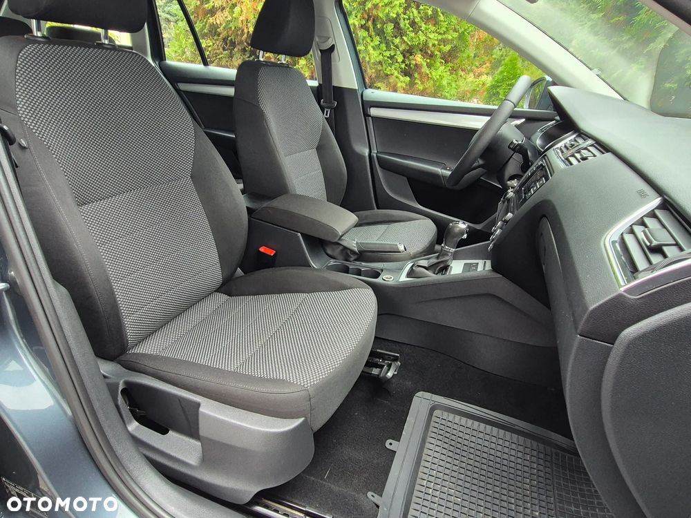 Skoda Octavia 1.6 TDI Edition DSG - 32