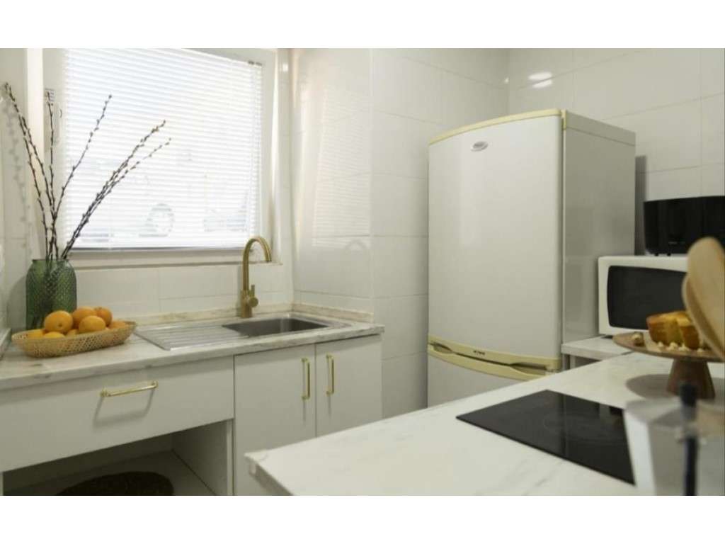 Apartamento T1, com vista para a Baía do Seixal - Arrendamento - Grande imagem: 5/12