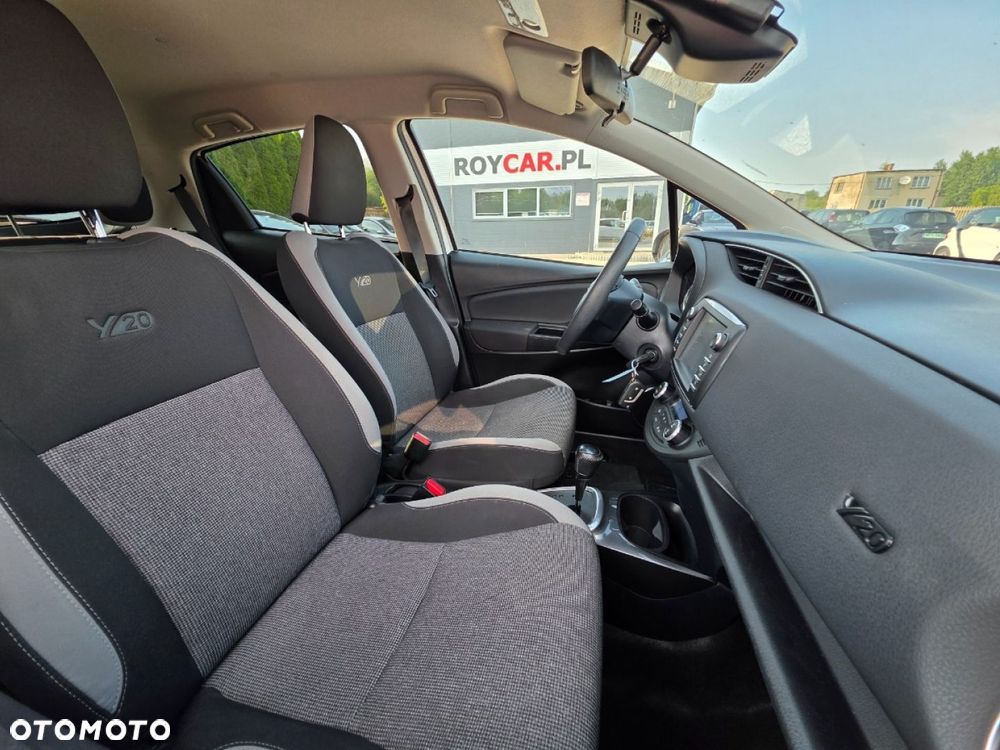 Toyota Yaris 1.5 VVT-i Y20 Team Deutschland - 16