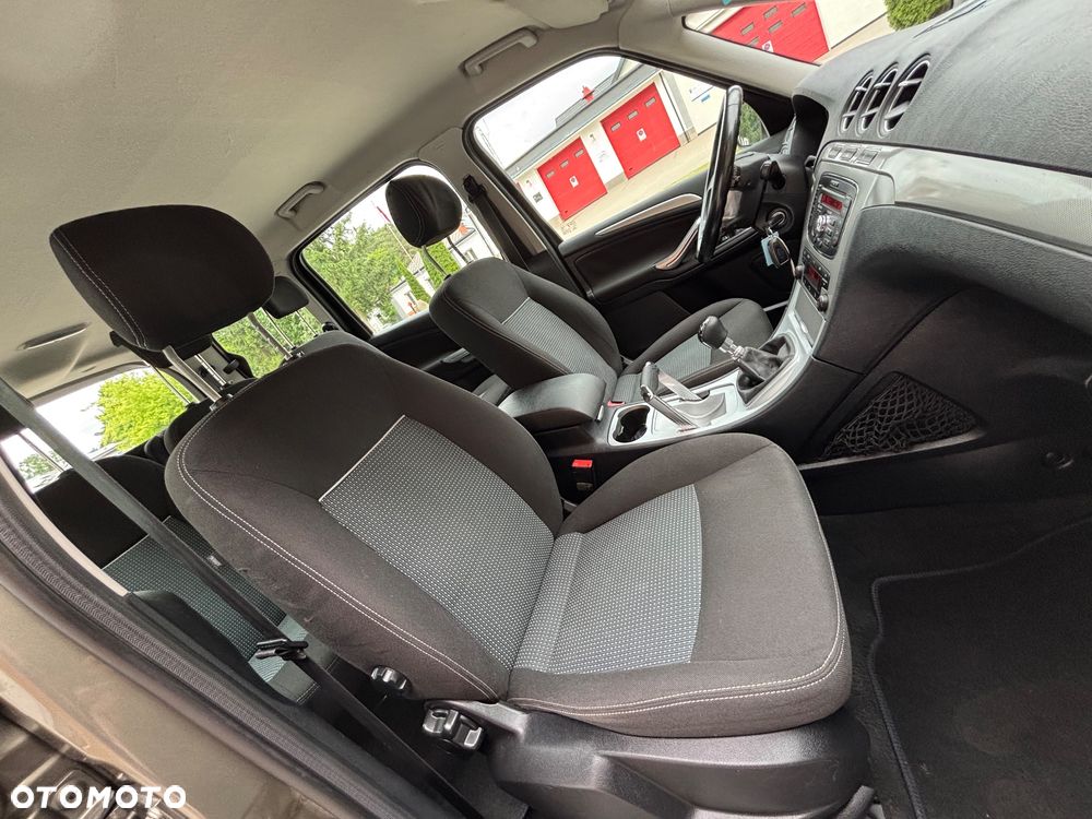 Ford Galaxy 2.0 TDCi Trend - 19