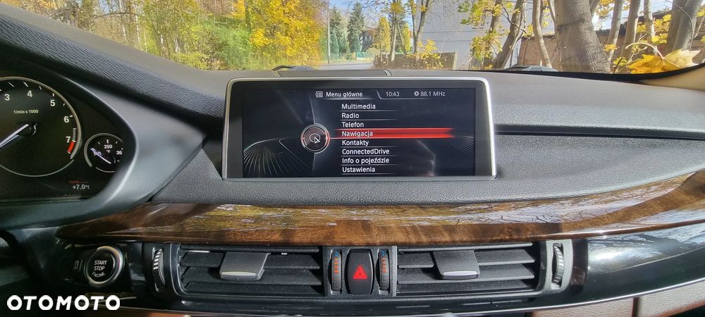 BMW X5 xDrive35i Sport-Aut - 16