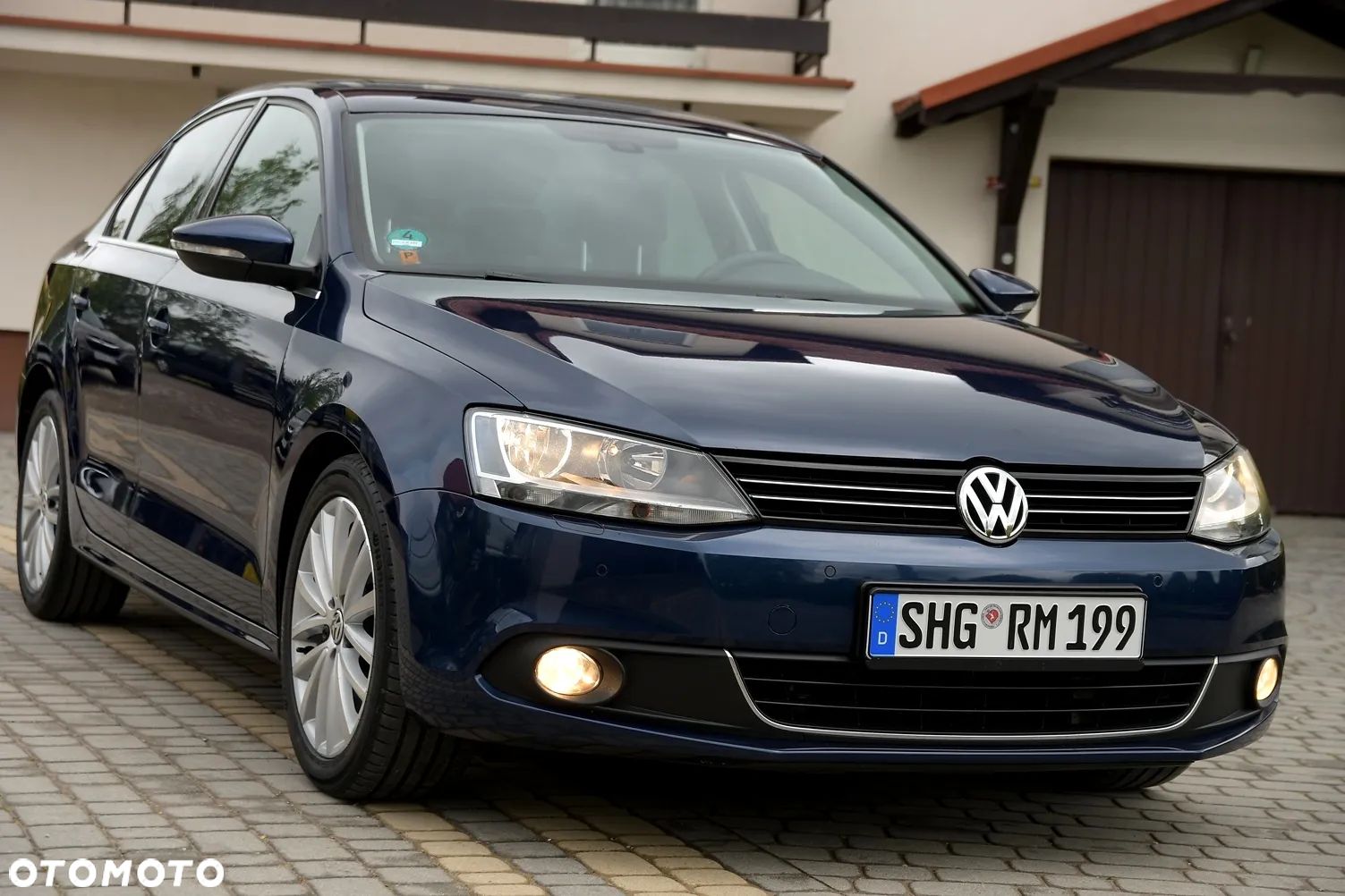 Volkswagen Jetta - 1