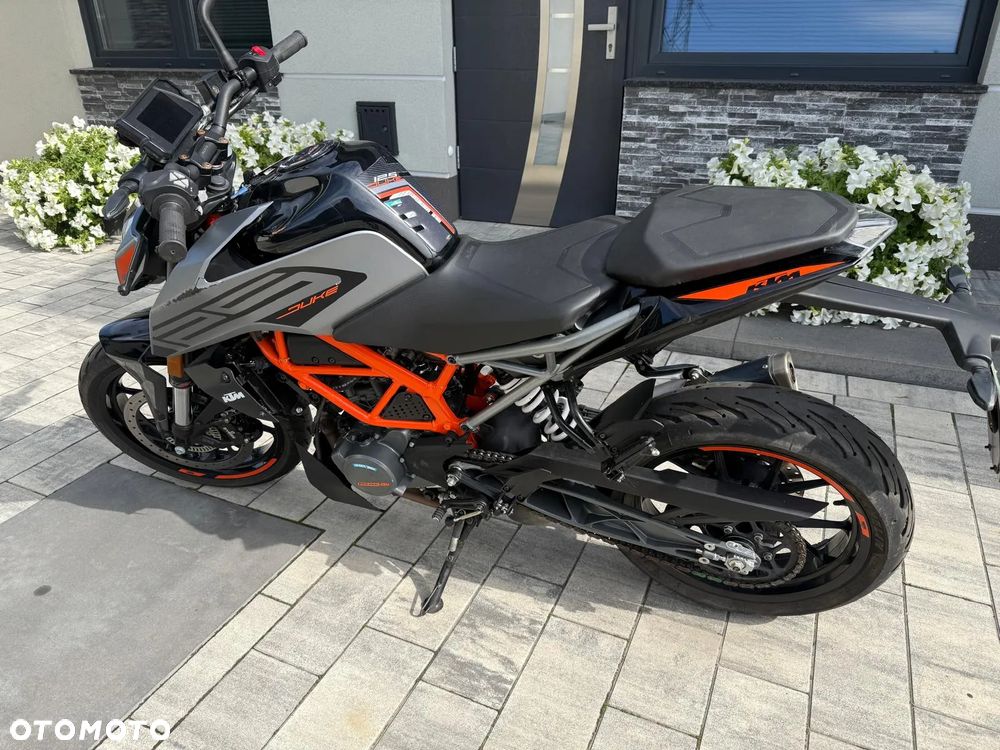 KTM Duke 125 - 8