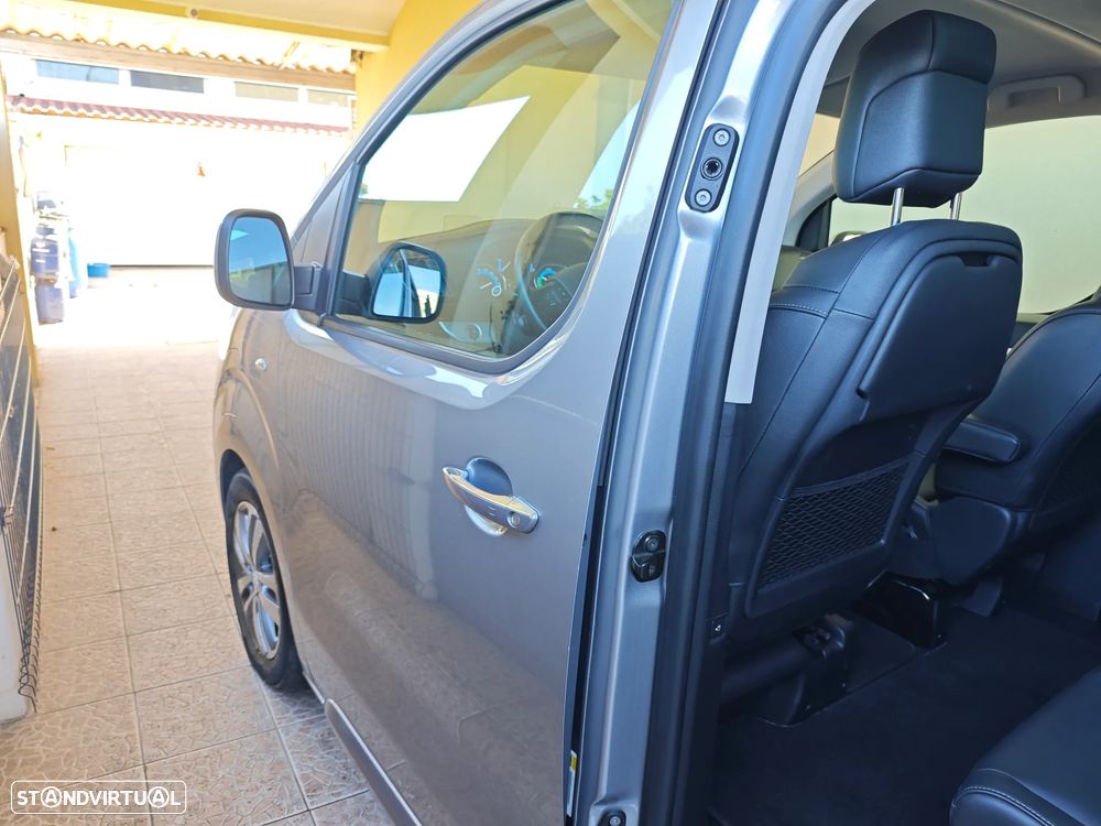 Peugeot e-Traveller L3 (50kWh) Business VIP - 19