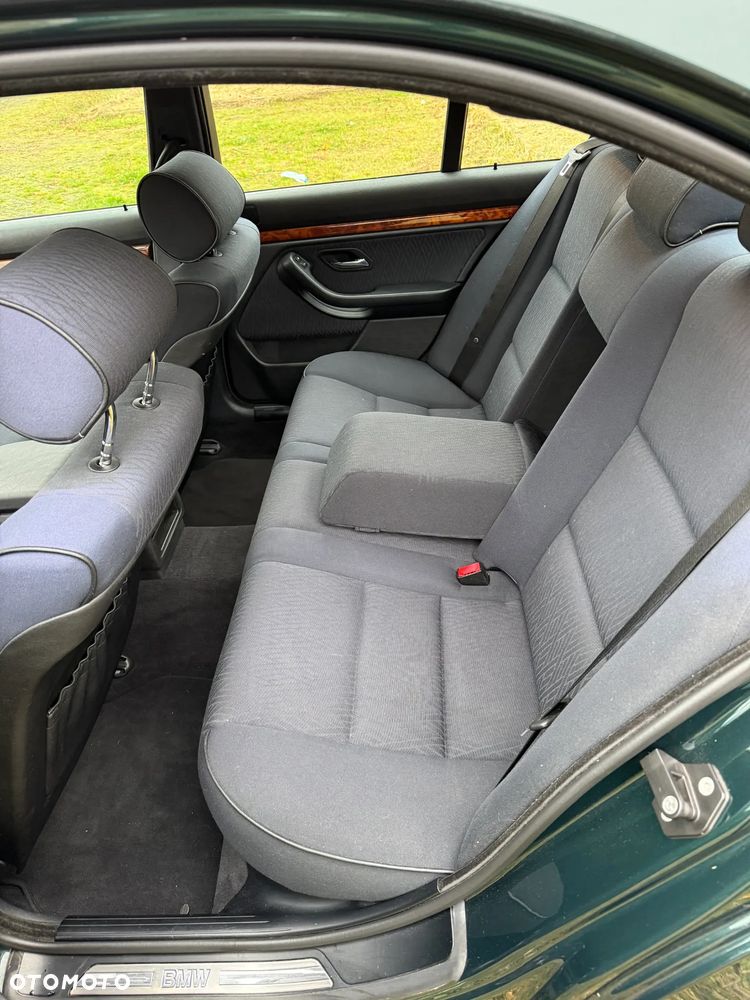 BMW Seria 5 - 25