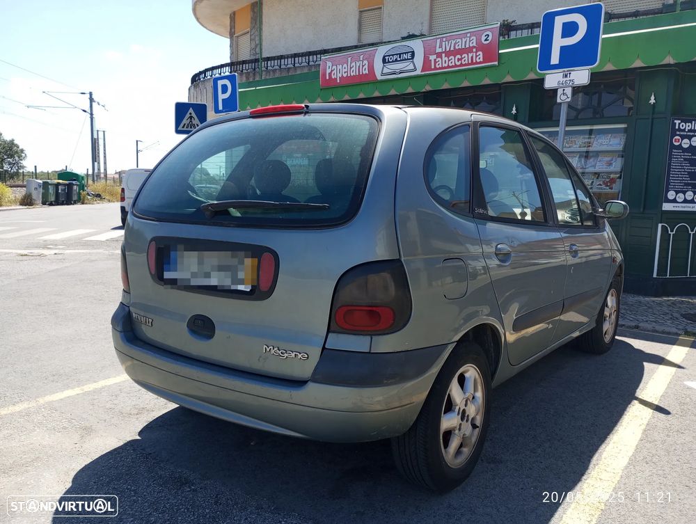 Renault Mégane Scénic - 2