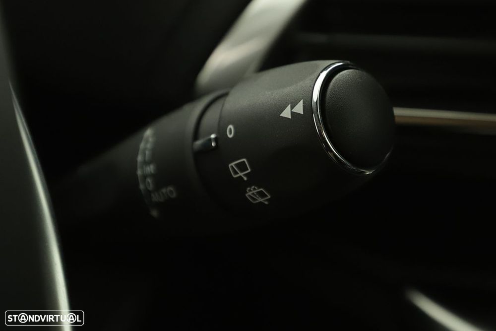Peugeot 3008 1.6 Hybrid Allure e-EAT8 - 17