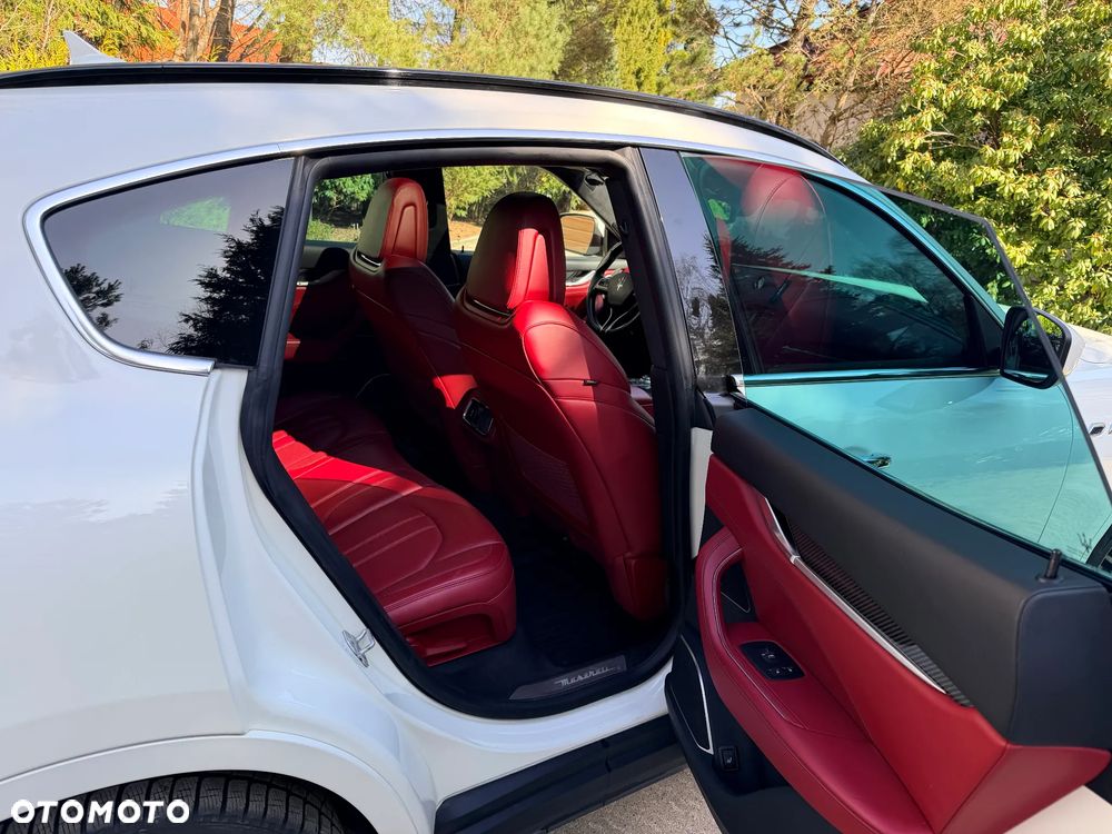 Maserati Levante S Q4 - 15