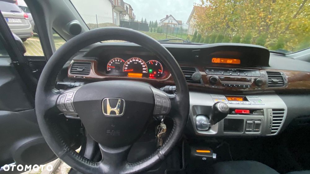 Honda FR-V - 9
