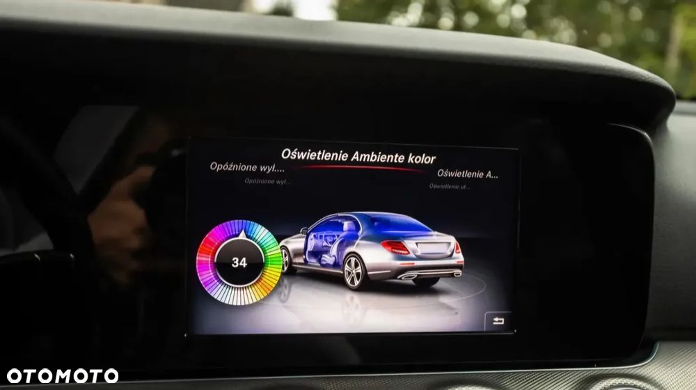 Mercedes-Benz Klasa E 220 d 4-Matic 9G-TRONIC - 16