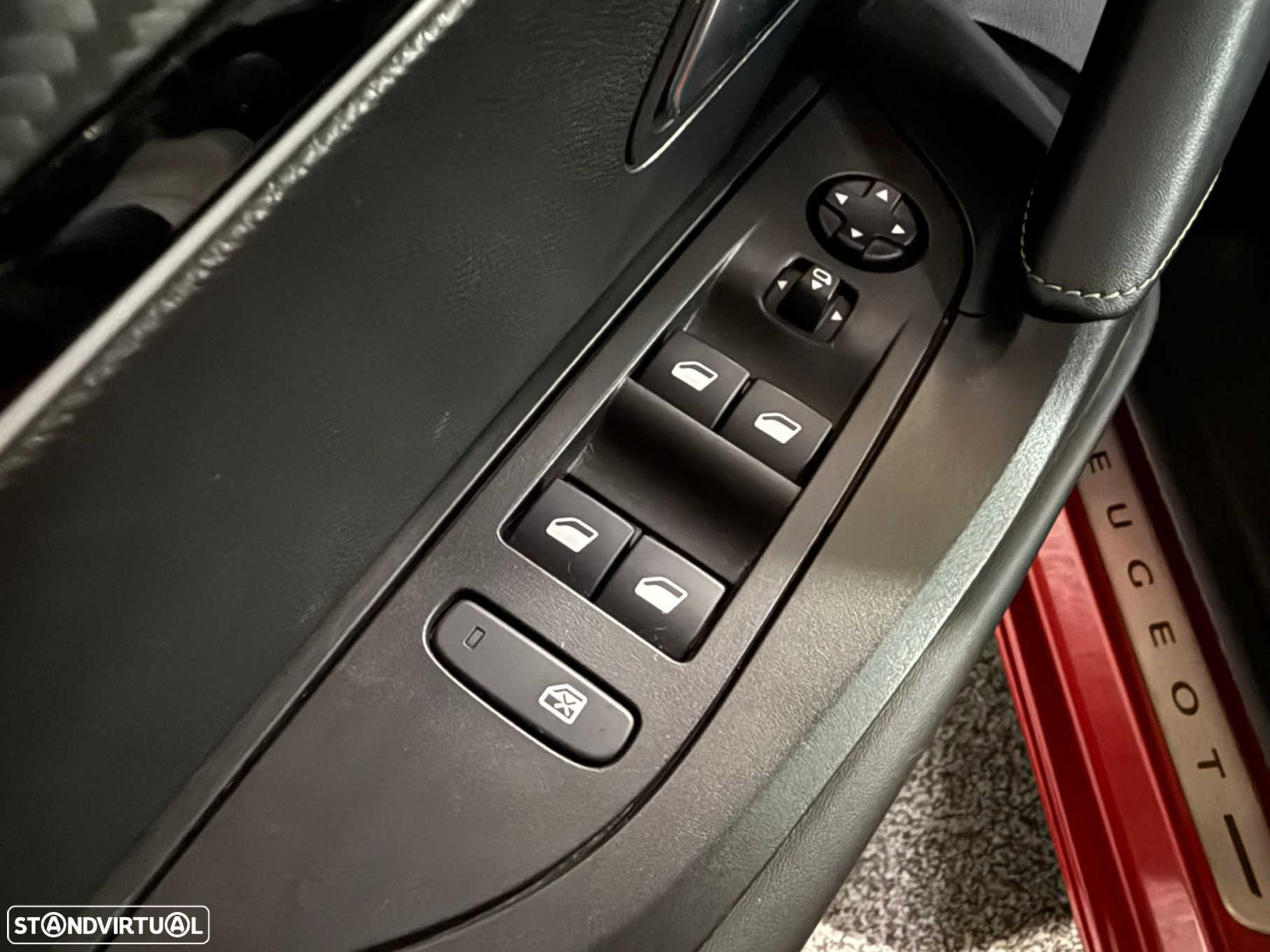 Peugeot e-2008 50 kWh GT - 27