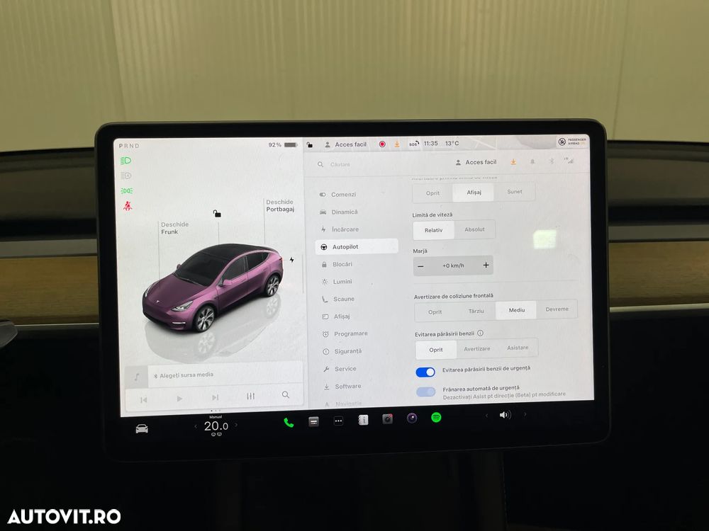 Tesla Model Y Long Range Dual Motor AWD - 26
