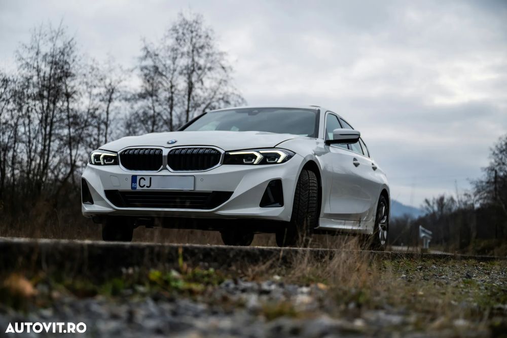 BMW Seria 3 330i xDrive Aut. Sport Line - 3