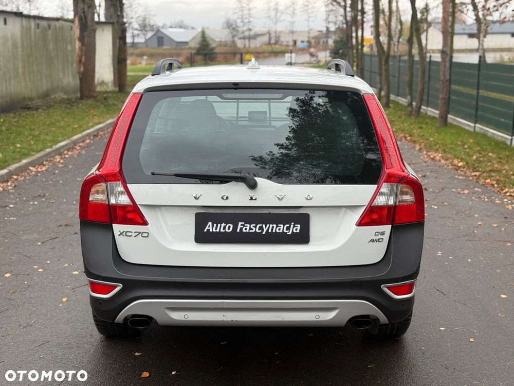 Volvo XC 70 D5 AWD Summum - 4