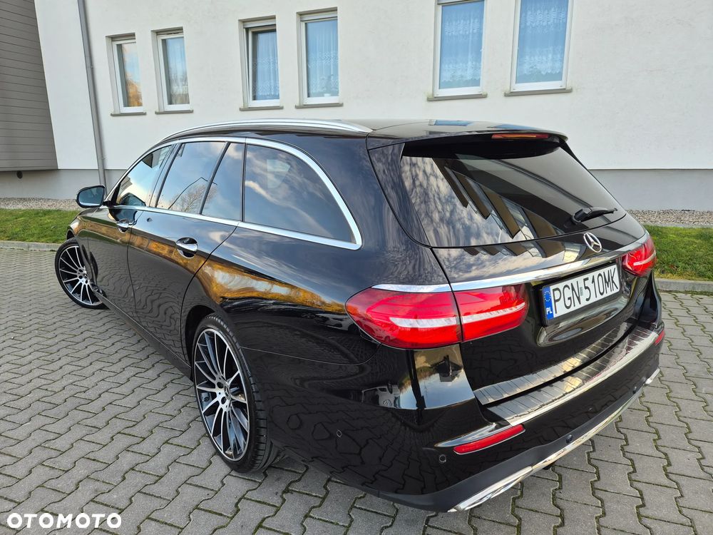 Mercedes-Benz Klasa E 220 d T 9G-TRONIC AMG Line - 8