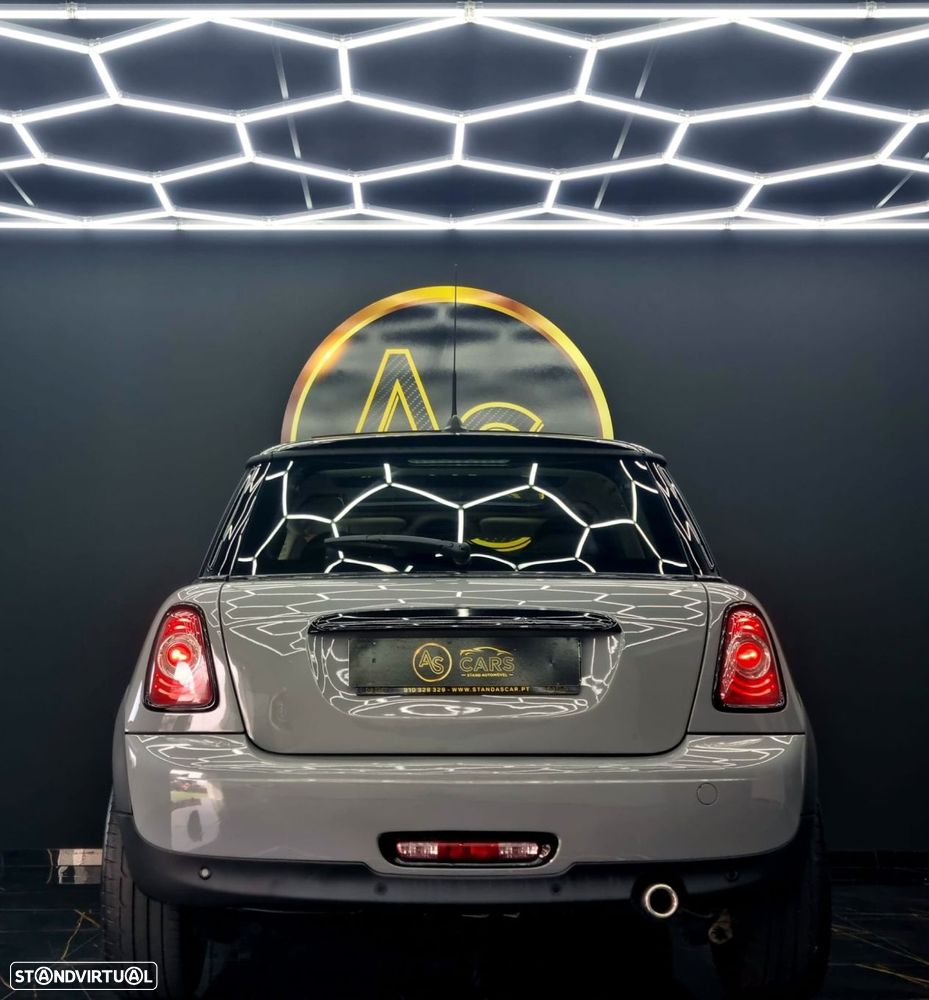 MINI 3 Portas One D - 18