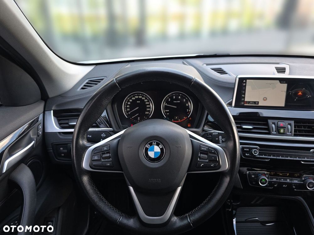 BMW X1 sDrive18i Sport Line - 14