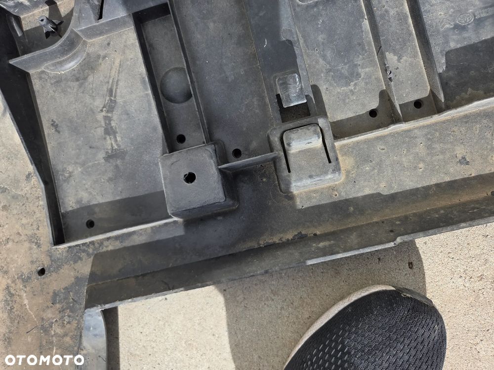 Osłona dolna pod zderzak Peugeot Expert III Citroen Jumpy III Toyota Proace III - 12