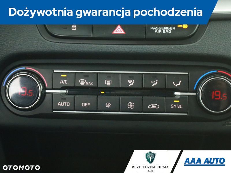 Kia Ceed - 12