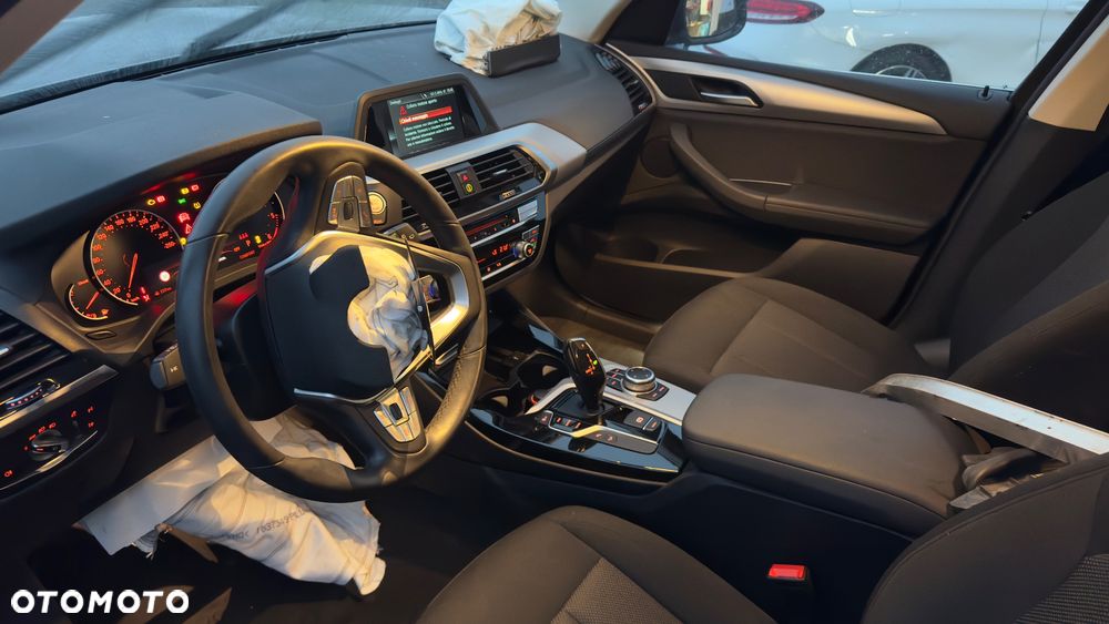 BMW X3 xDrive20d - 16