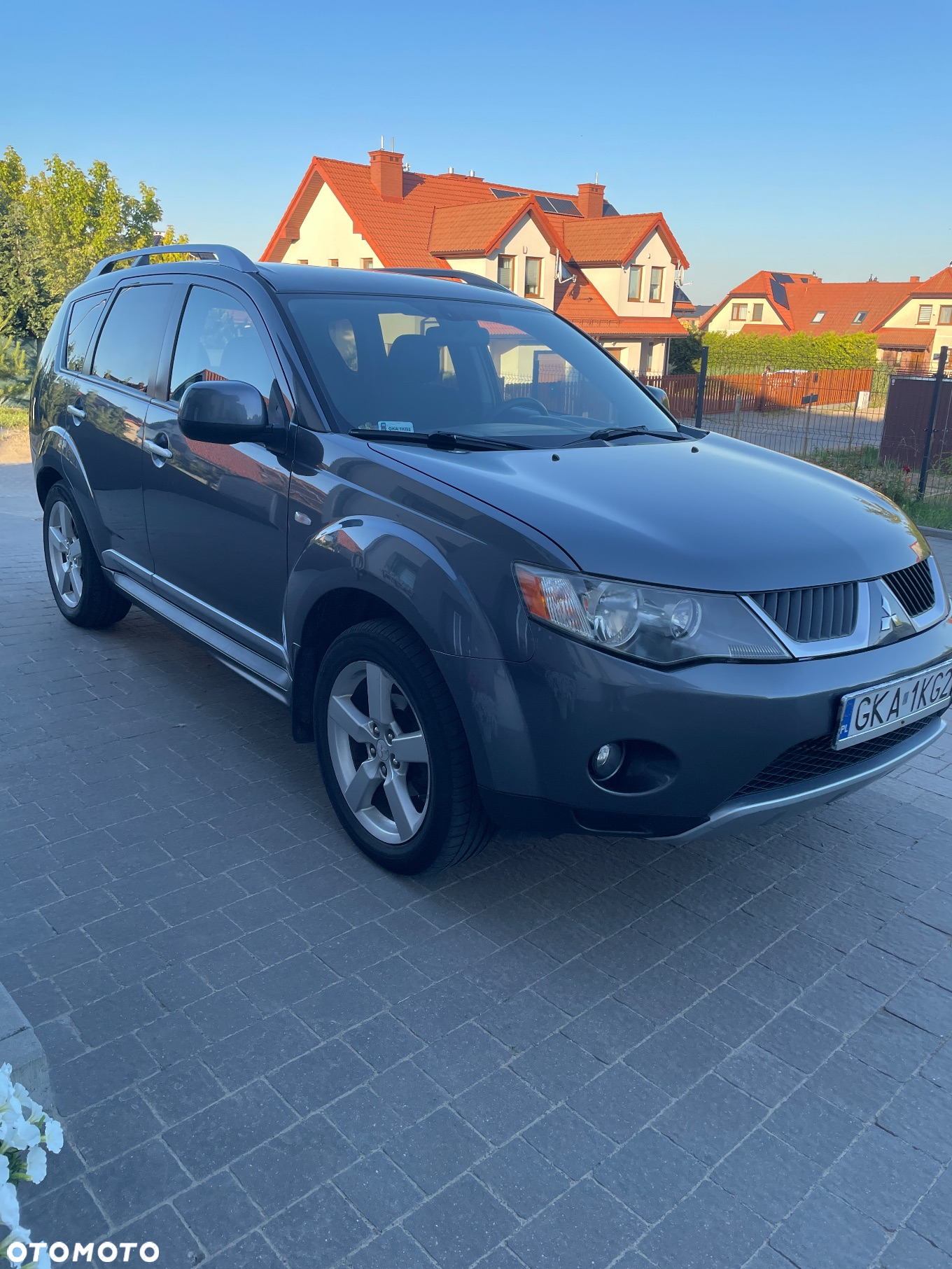 Mitsubishi Outlander - 3