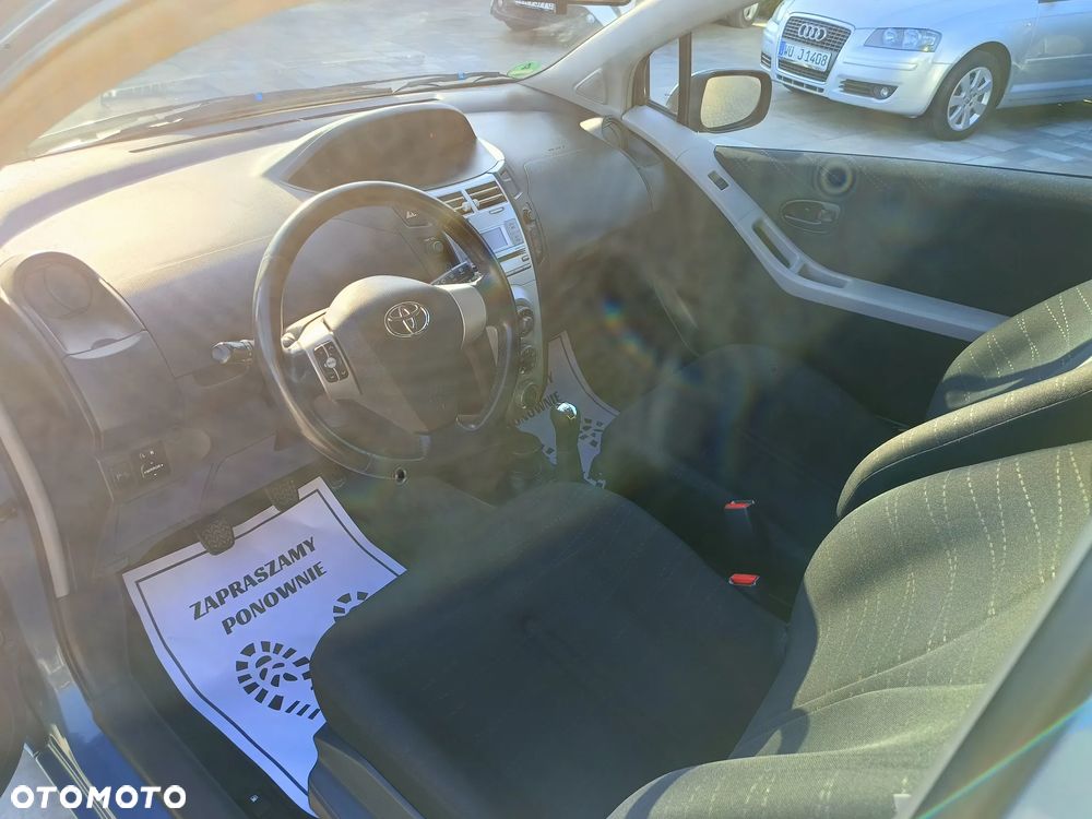 Toyota Yaris 1.3 VVT-i Cool - 20