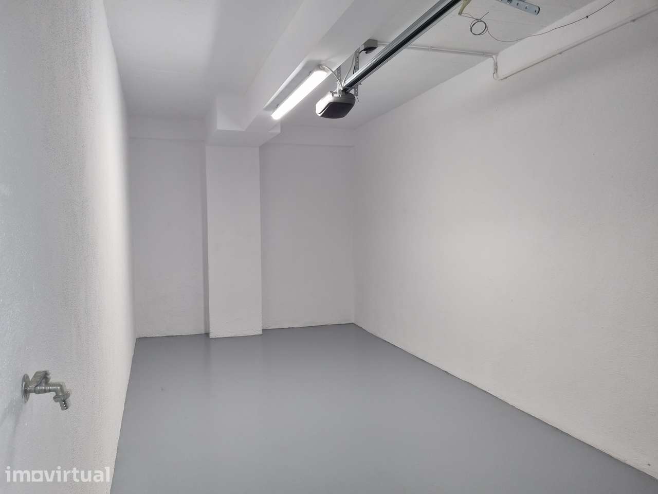 Vende-se garagem box  no centro de Alcabideche. - Grande imagem: 4/8