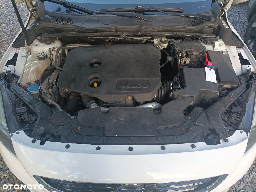 Volvo V40 D2 - 16