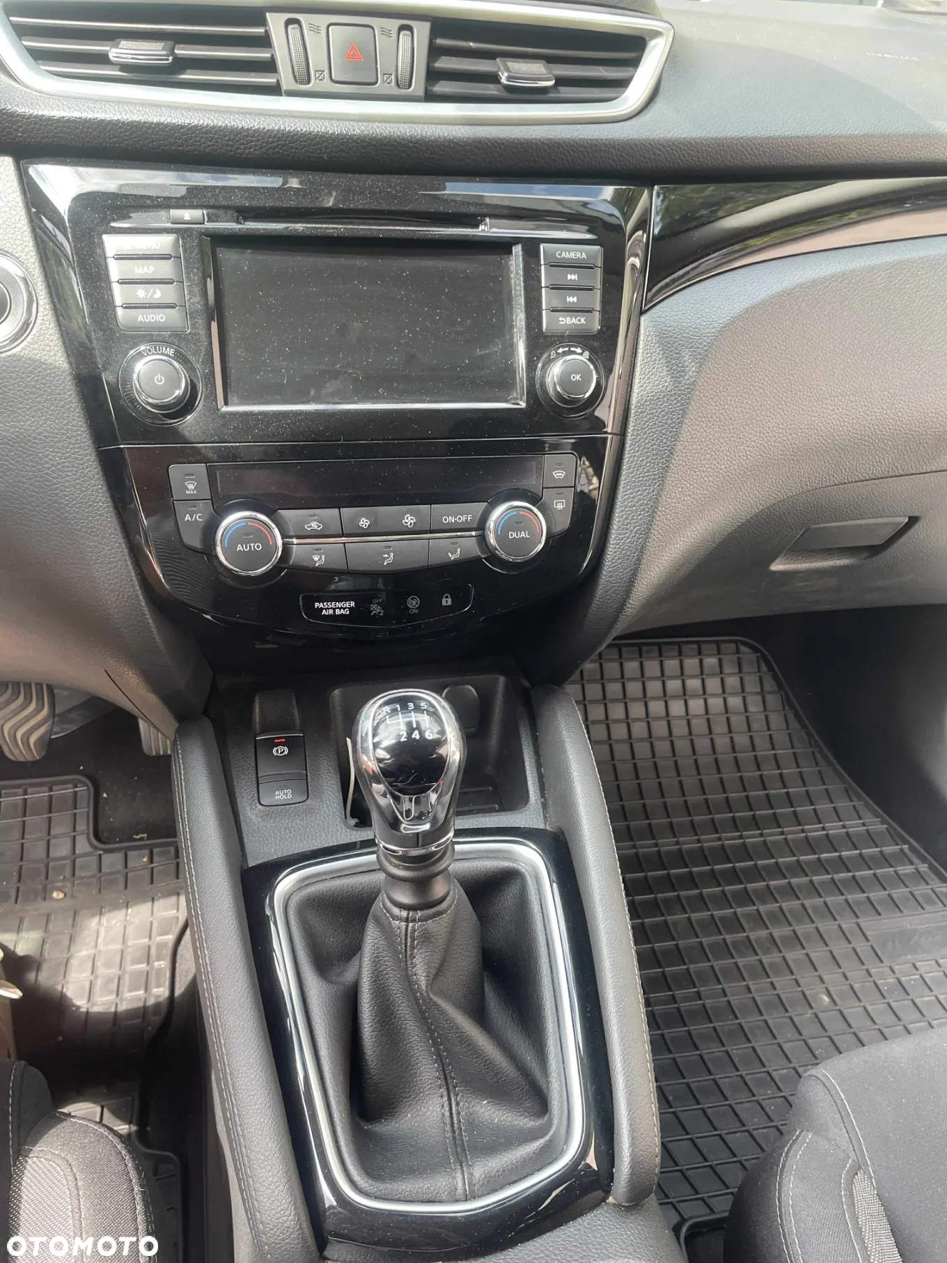 Nissan Qashqai 1.3 DIG-T N-Connecta - 6