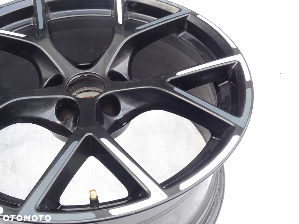 felga aluminiowa przód audi a3 rs3 rs 9j 19 8y0,601025bp 8y0,601025cb - 2